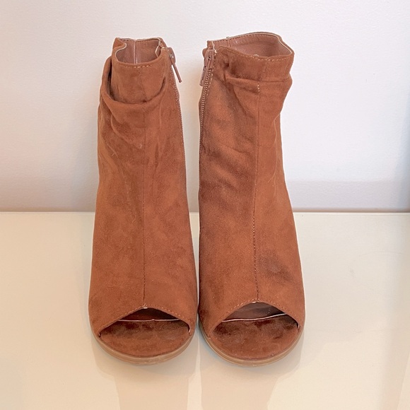 Bella Marie Open Toe Bootie | Whiskey Suede | size 6 - Picture 5 of 5